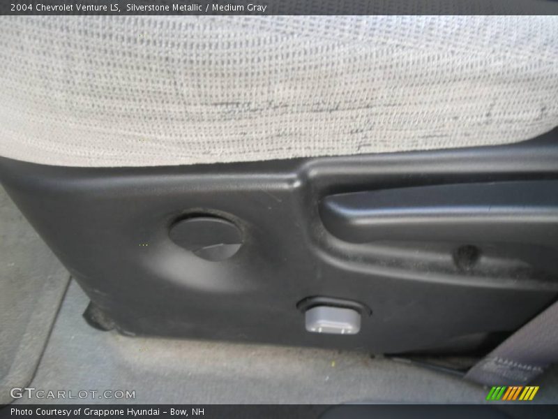 Silverstone Metallic / Medium Gray 2004 Chevrolet Venture LS