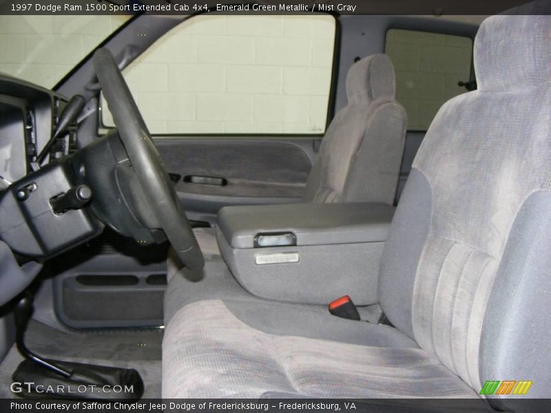 Emerald Green Metallic / Mist Gray 1997 Dodge Ram 1500 Sport Extended Cab 4x4