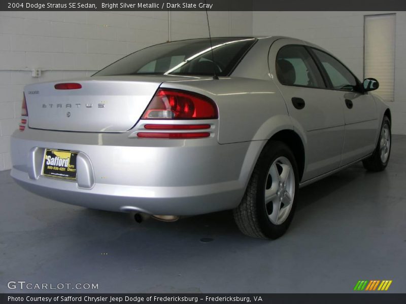 Bright Silver Metallic / Dark Slate Gray 2004 Dodge Stratus SE Sedan