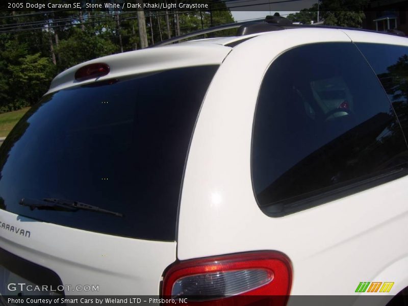 Stone White / Dark Khaki/Light Graystone 2005 Dodge Caravan SE
