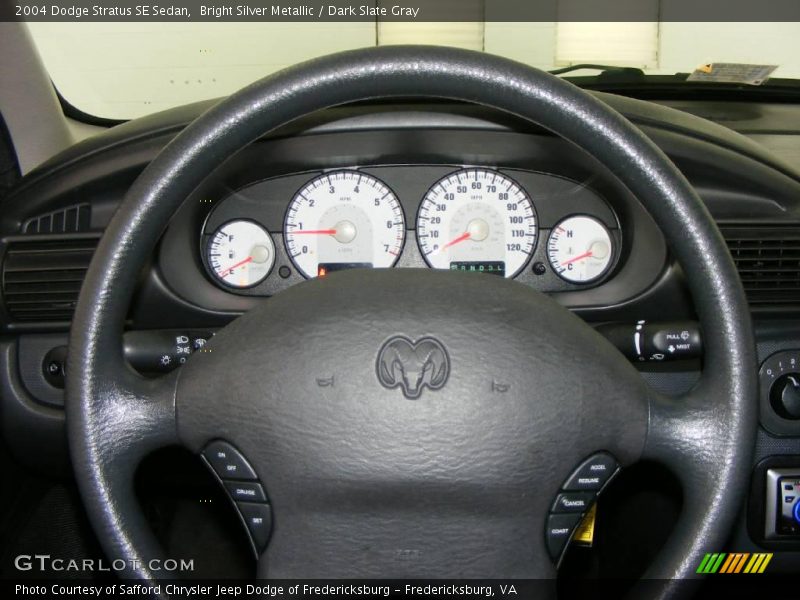 Bright Silver Metallic / Dark Slate Gray 2004 Dodge Stratus SE Sedan