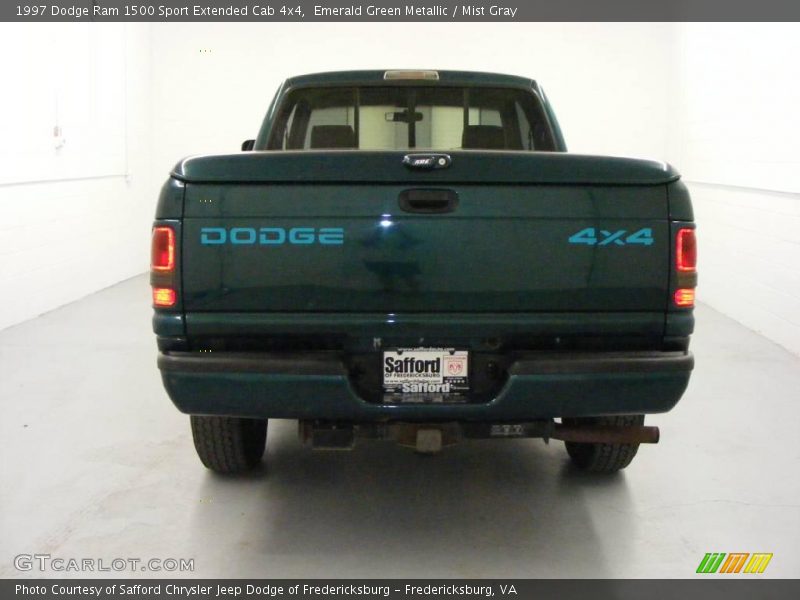Emerald Green Metallic / Mist Gray 1997 Dodge Ram 1500 Sport Extended Cab 4x4