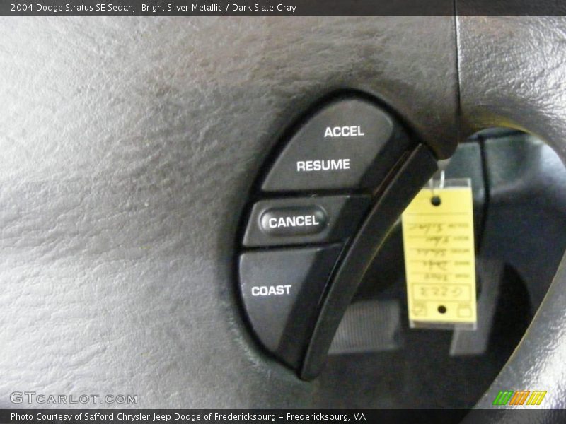 Bright Silver Metallic / Dark Slate Gray 2004 Dodge Stratus SE Sedan