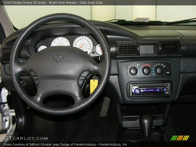 Bright Silver Metallic / Dark Slate Gray 2004 Dodge Stratus SE Sedan