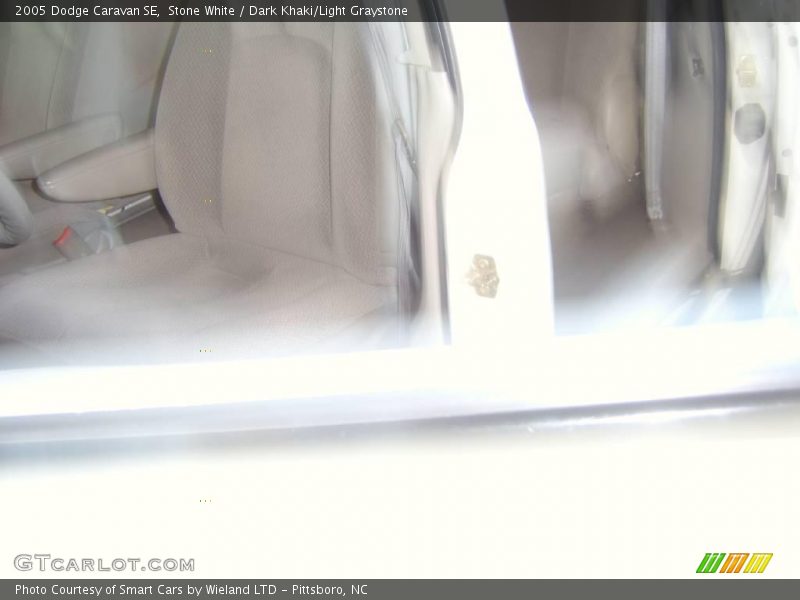 Stone White / Dark Khaki/Light Graystone 2005 Dodge Caravan SE