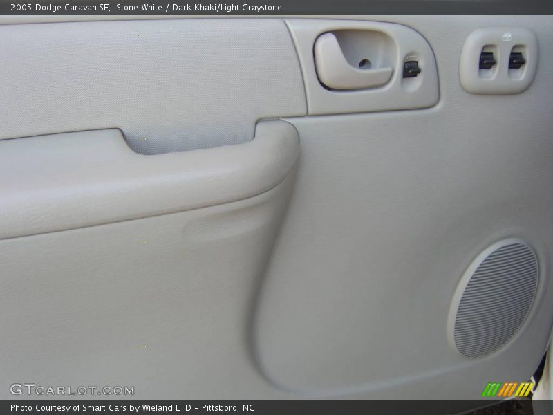 Stone White / Dark Khaki/Light Graystone 2005 Dodge Caravan SE