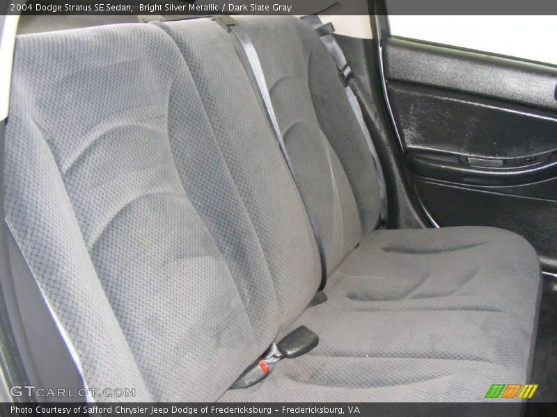 Bright Silver Metallic / Dark Slate Gray 2004 Dodge Stratus SE Sedan