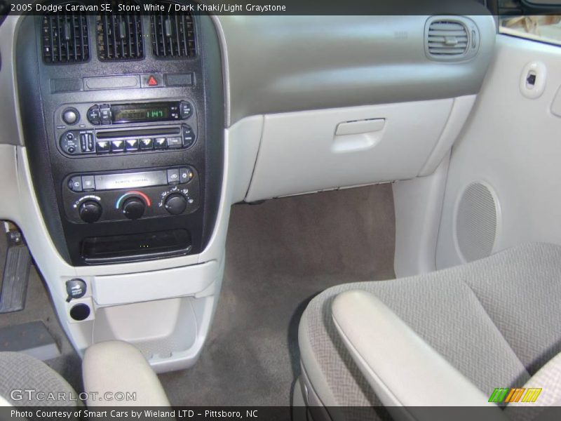 Stone White / Dark Khaki/Light Graystone 2005 Dodge Caravan SE
