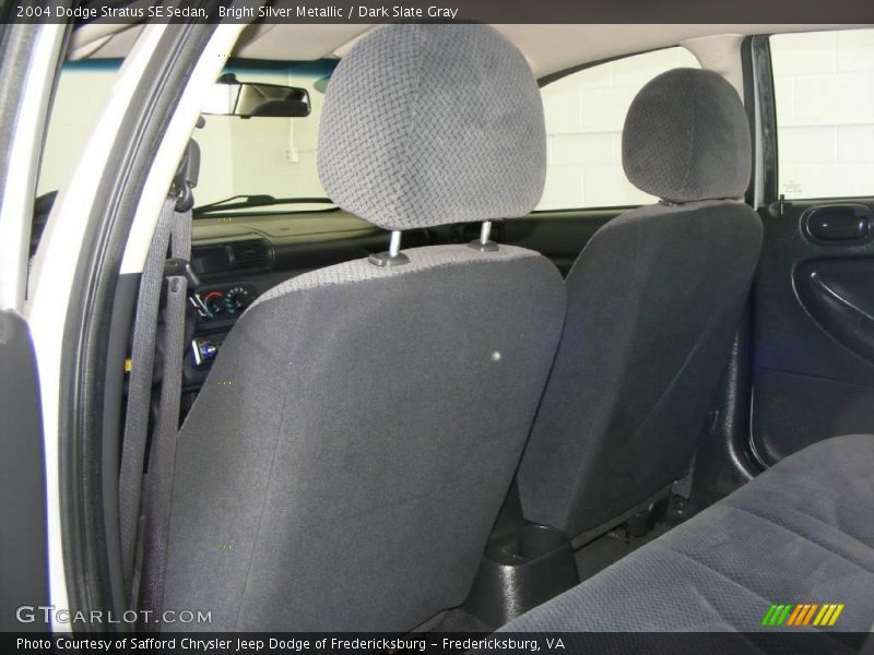 Bright Silver Metallic / Dark Slate Gray 2004 Dodge Stratus SE Sedan