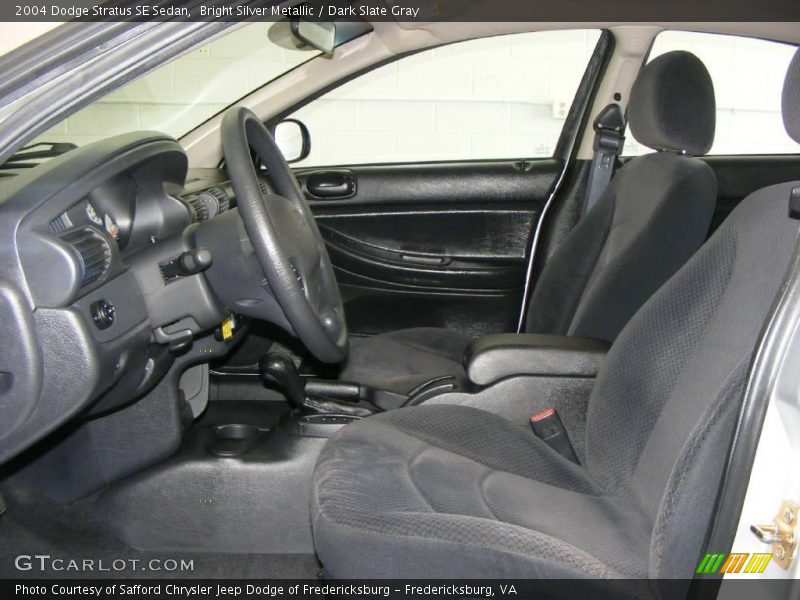 Bright Silver Metallic / Dark Slate Gray 2004 Dodge Stratus SE Sedan