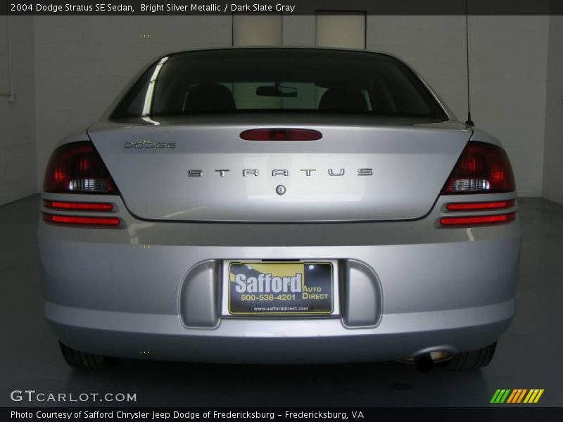 Bright Silver Metallic / Dark Slate Gray 2004 Dodge Stratus SE Sedan