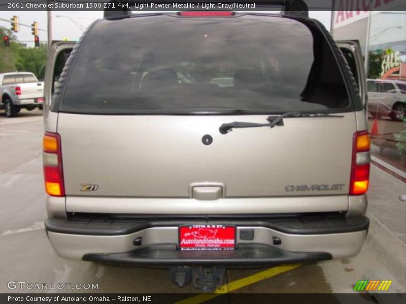 Light Pewter Metallic / Light Gray/Neutral 2001 Chevrolet Suburban 1500 Z71 4x4