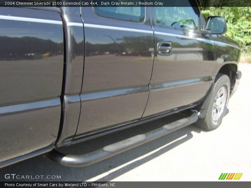 Dark Gray Metallic / Medium Gray 2004 Chevrolet Silverado 1500 Extended Cab 4x4