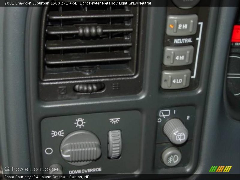 Light Pewter Metallic / Light Gray/Neutral 2001 Chevrolet Suburban 1500 Z71 4x4