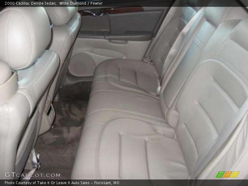 White Diamond / Pewter 2000 Cadillac DeVille Sedan