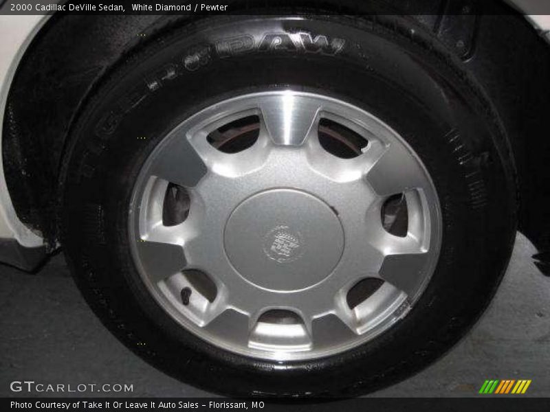 White Diamond / Pewter 2000 Cadillac DeVille Sedan