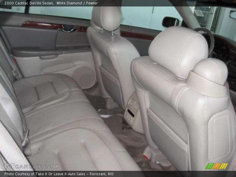 White Diamond / Pewter 2000 Cadillac DeVille Sedan