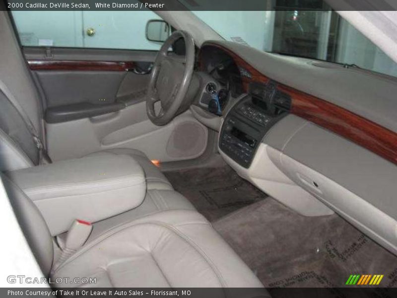 White Diamond / Pewter 2000 Cadillac DeVille Sedan