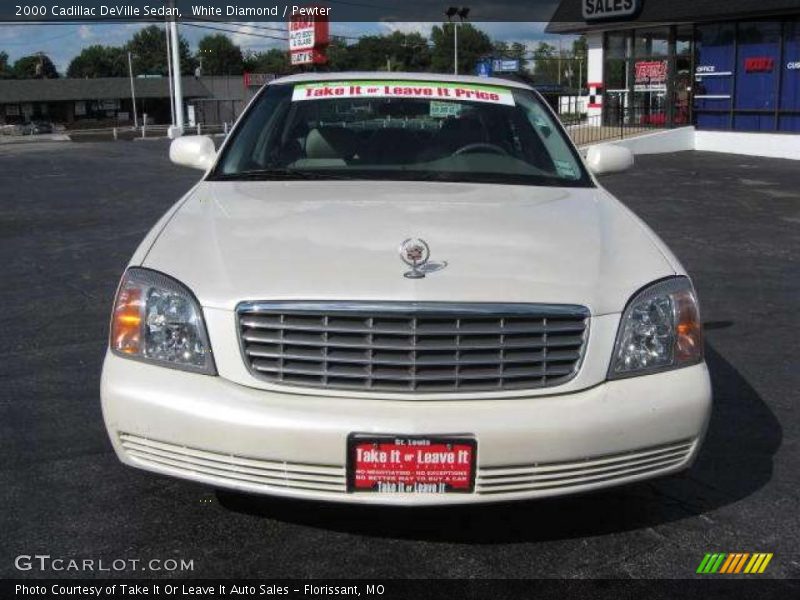 White Diamond / Pewter 2000 Cadillac DeVille Sedan