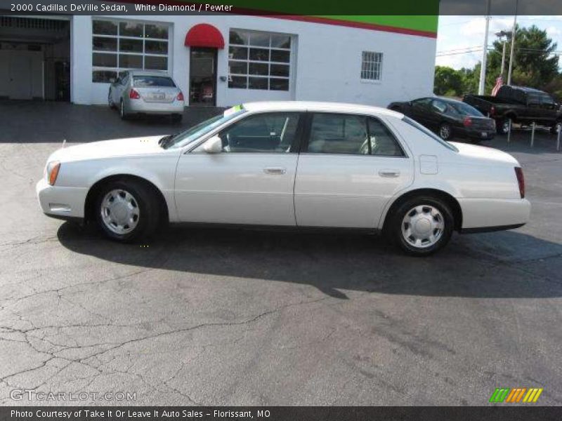 White Diamond / Pewter 2000 Cadillac DeVille Sedan