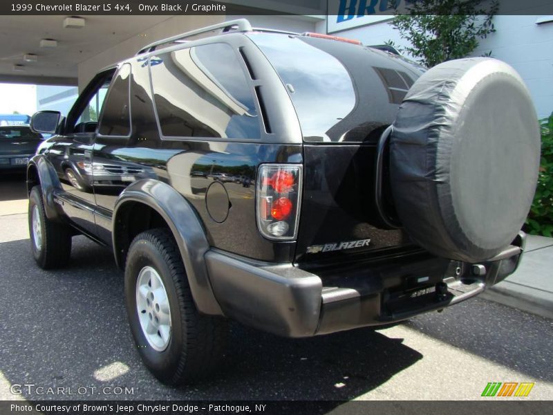 Onyx Black / Graphite 1999 Chevrolet Blazer LS 4x4