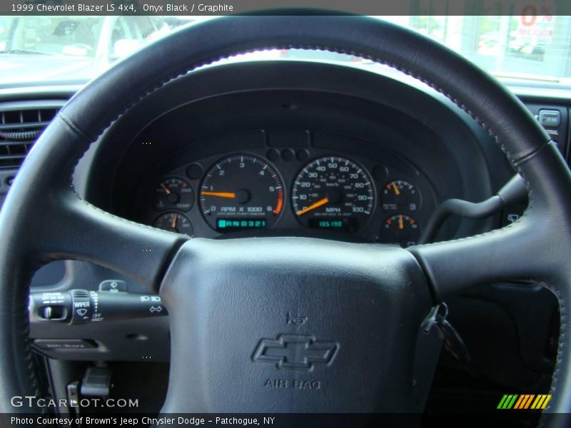 Onyx Black / Graphite 1999 Chevrolet Blazer LS 4x4