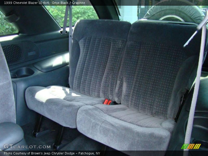 Onyx Black / Graphite 1999 Chevrolet Blazer LS 4x4