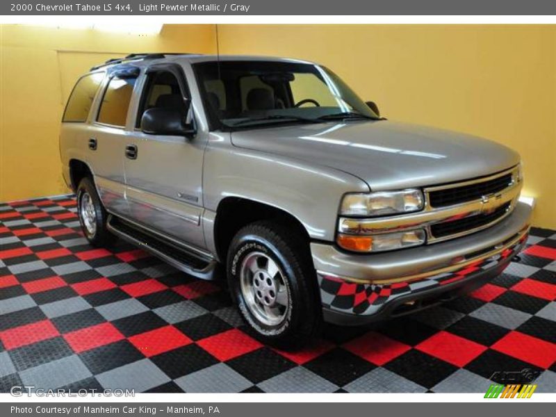 Light Pewter Metallic / Gray 2000 Chevrolet Tahoe LS 4x4