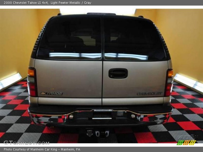 Light Pewter Metallic / Gray 2000 Chevrolet Tahoe LS 4x4