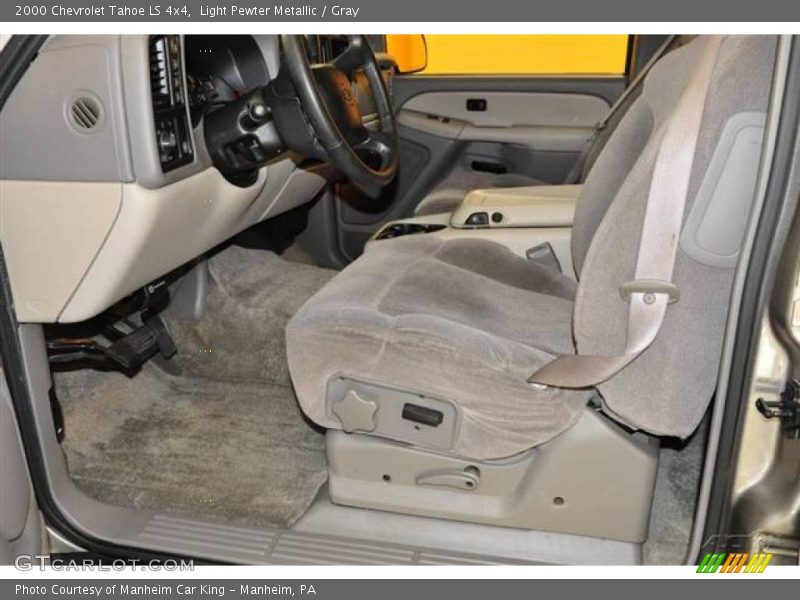 Light Pewter Metallic / Gray 2000 Chevrolet Tahoe LS 4x4