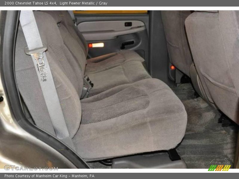 Light Pewter Metallic / Gray 2000 Chevrolet Tahoe LS 4x4