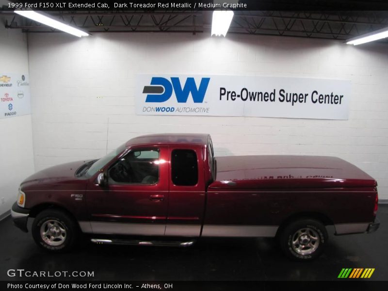 Dark Toreador Red Metallic / Medium Graphite 1999 Ford F150 XLT Extended Cab