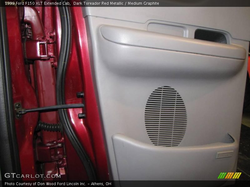 Dark Toreador Red Metallic / Medium Graphite 1999 Ford F150 XLT Extended Cab