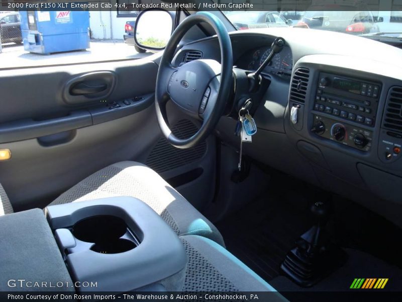 Toreador Red Metallic / Medium Graphite 2000 Ford F150 XLT Extended Cab 4x4
