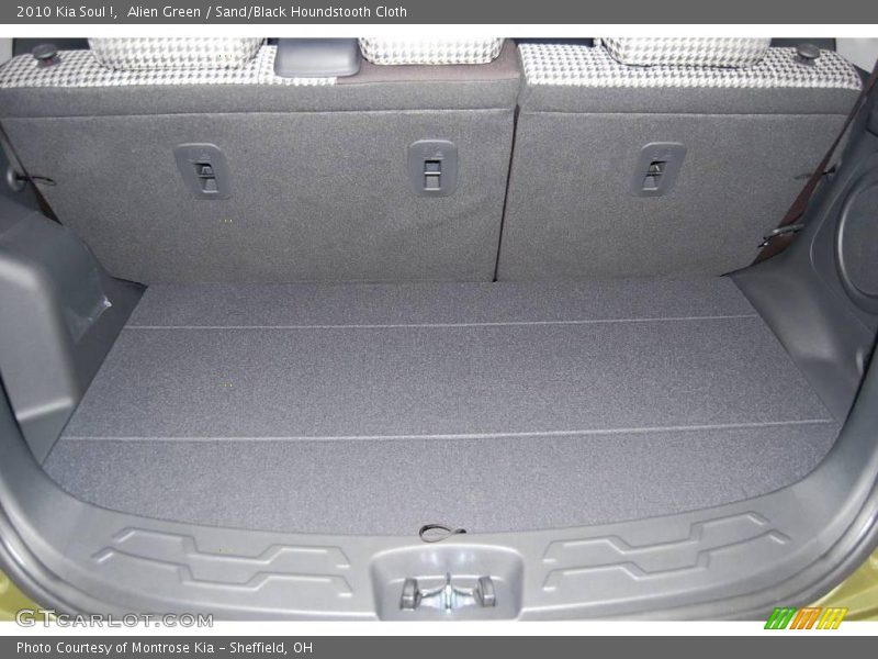 Alien Green / Sand/Black Houndstooth Cloth 2010 Kia Soul !
