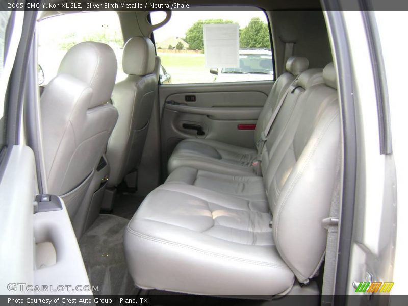 Silver Birch Metallic / Neutral/Shale 2005 GMC Yukon XL SLE