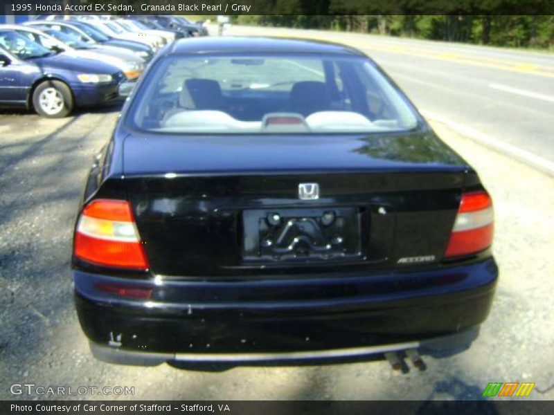 Granada Black Pearl / Gray 1995 Honda Accord EX Sedan