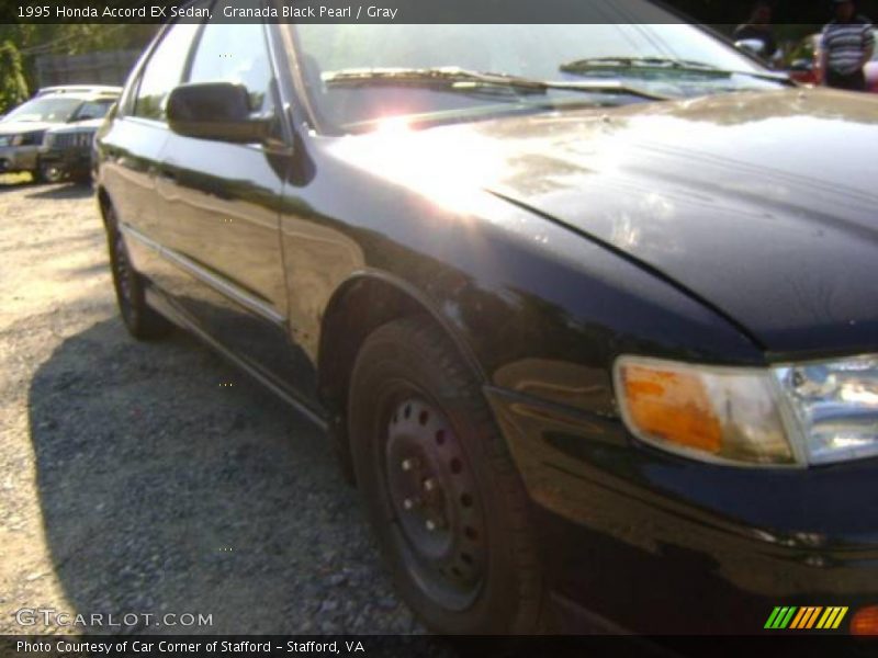 Granada Black Pearl / Gray 1995 Honda Accord EX Sedan