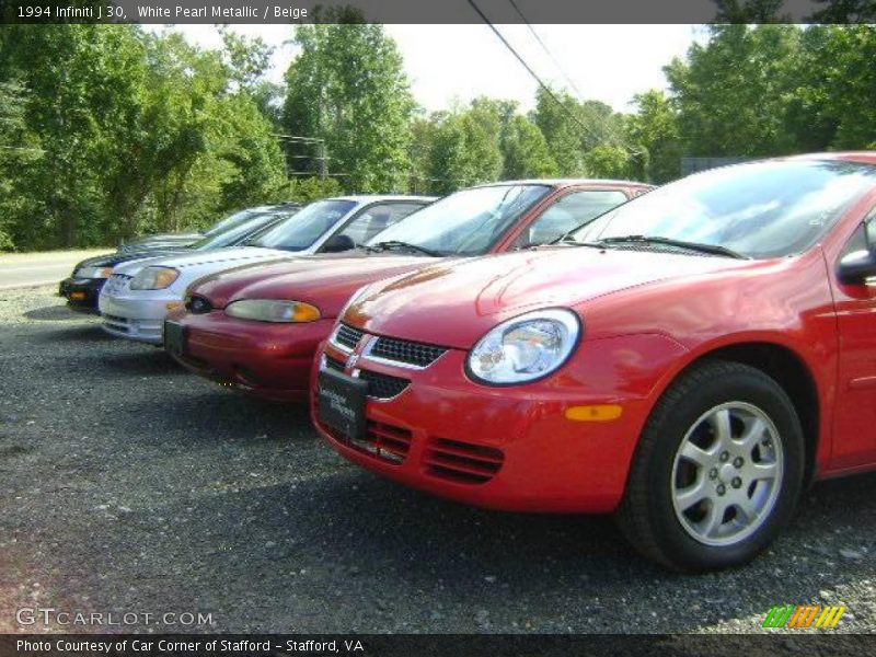 White Pearl Metallic / Beige 1994 Infiniti J 30