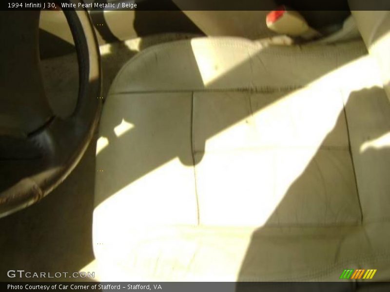 White Pearl Metallic / Beige 1994 Infiniti J 30