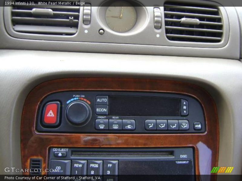 White Pearl Metallic / Beige 1994 Infiniti J 30