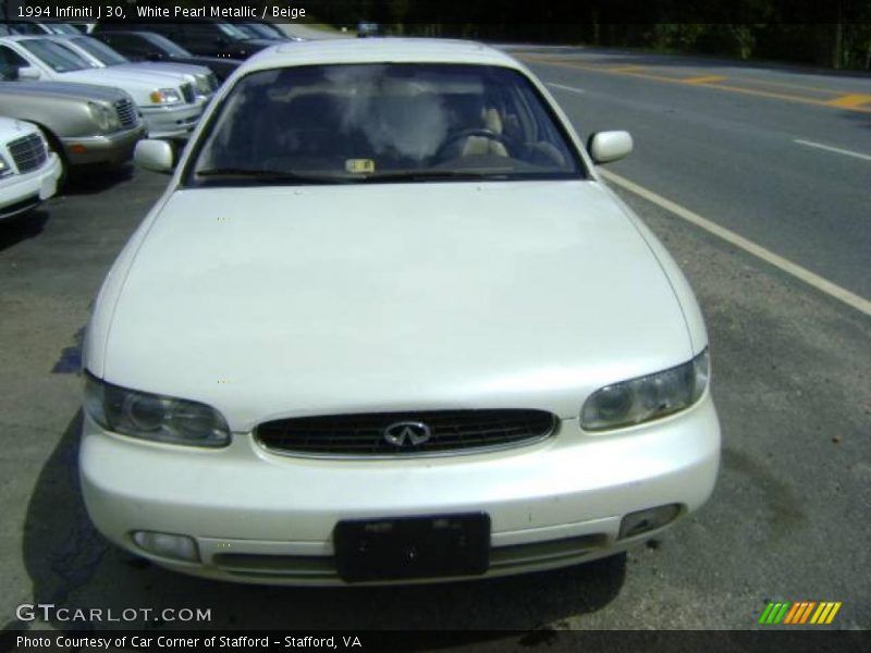 White Pearl Metallic / Beige 1994 Infiniti J 30