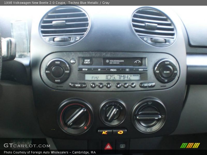 Techno Blue Metallic / Gray 1998 Volkswagen New Beetle 2.0 Coupe