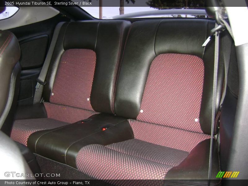 Sterling Silver / Black 2005 Hyundai Tiburon SE