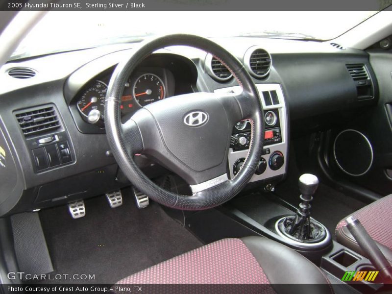 Sterling Silver / Black 2005 Hyundai Tiburon SE