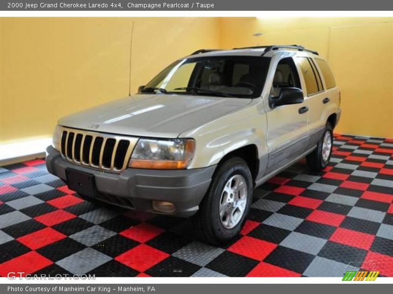 Champagne Pearlcoat / Taupe 2000 Jeep Grand Cherokee Laredo 4x4