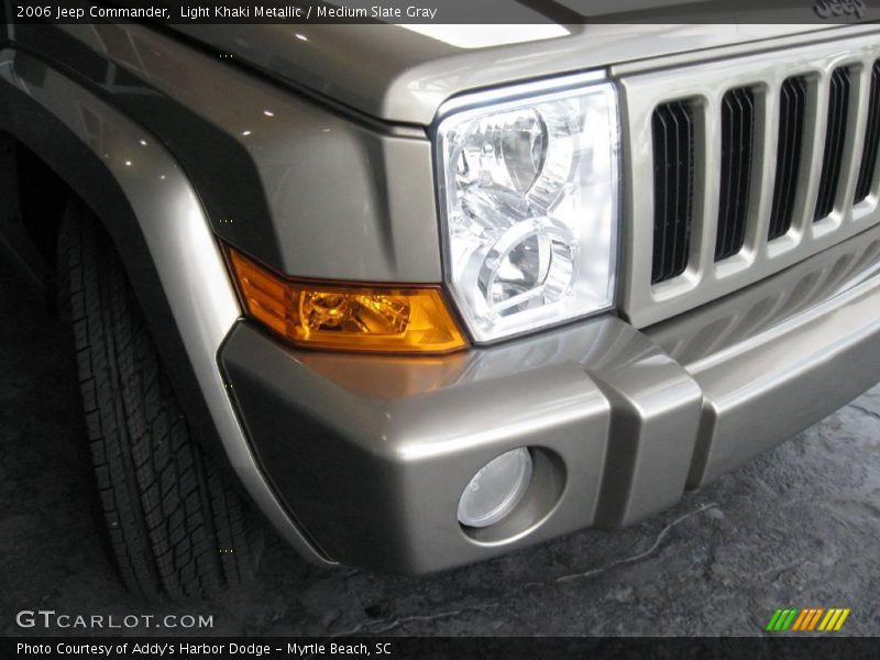Light Khaki Metallic / Medium Slate Gray 2006 Jeep Commander