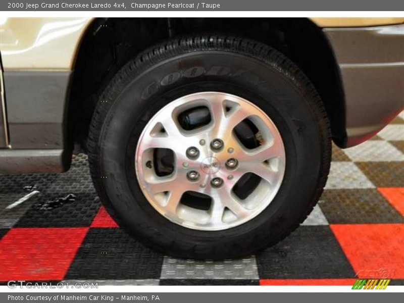 Champagne Pearlcoat / Taupe 2000 Jeep Grand Cherokee Laredo 4x4