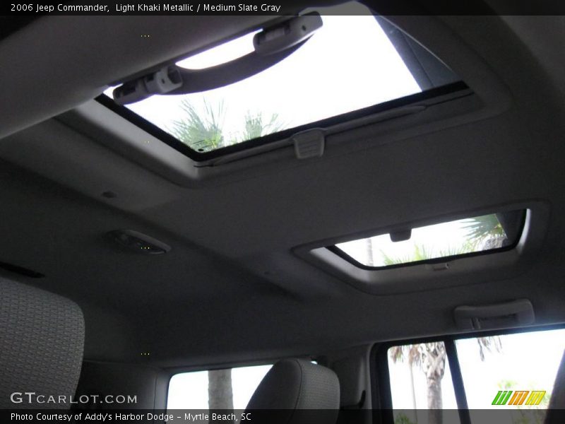Light Khaki Metallic / Medium Slate Gray 2006 Jeep Commander