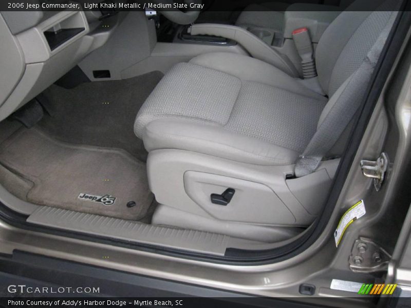 Light Khaki Metallic / Medium Slate Gray 2006 Jeep Commander